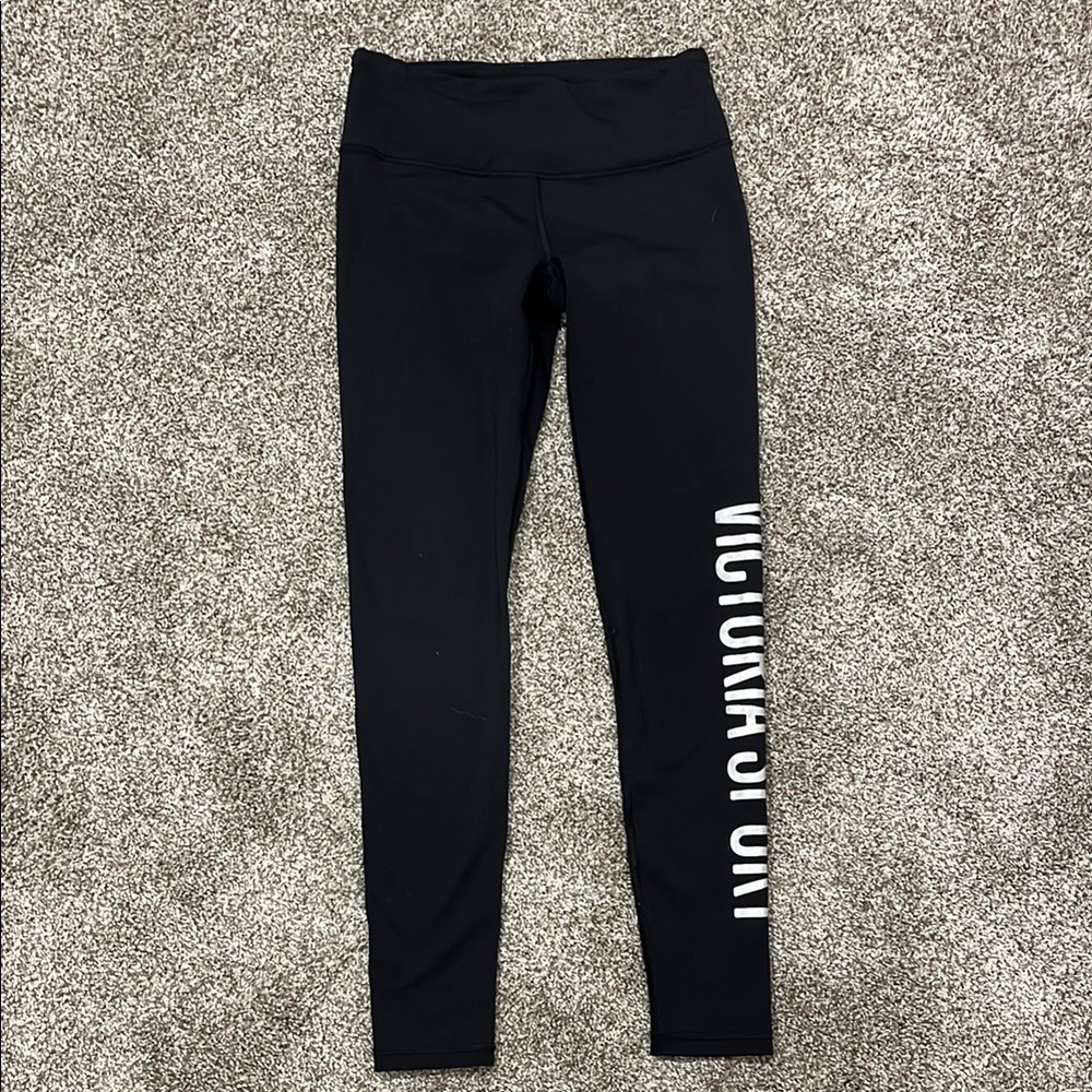 Victoria’s Secret Sport Knockout Metallic Leggings Size Small